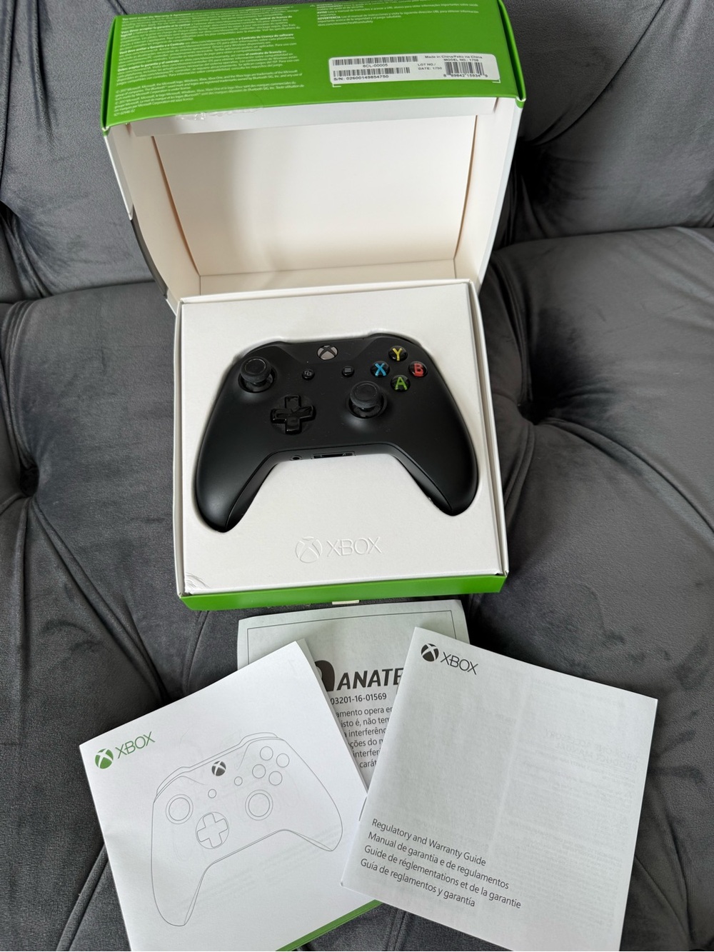 Xbox Wireless Controller in Black - Official Xbox Brand